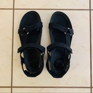 Teva Women's W Ysidro Universal Sandal